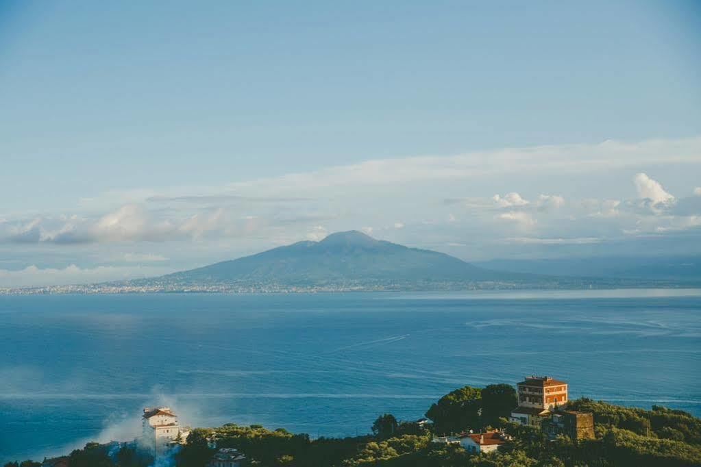 Villa Eliana Sorrento Esterno foto